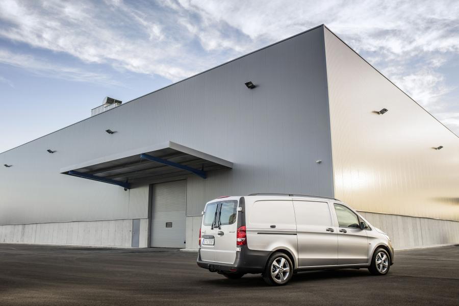  Mercedes-Benz Vito Panel Van 2014 года  (фото 38 из 45)